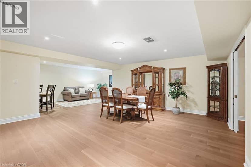 4 SUMMIT Drive — photo 32 of 40
