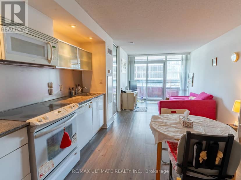 1515 - 4K Spadina Avenue — photo 8 of 33
