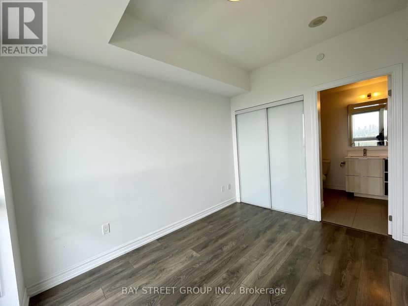 1104 - 50 Forest Manor Road — photo 10 of 26