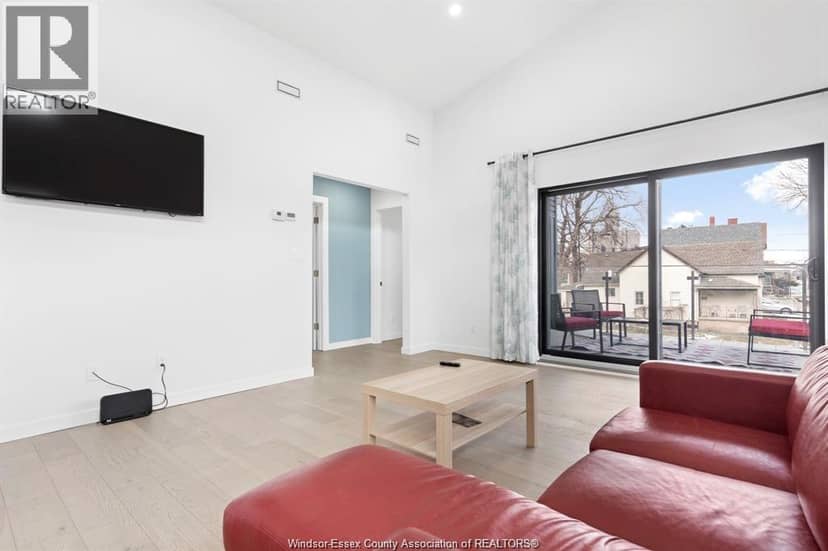 687 Assumption Street — photo 7 of 32