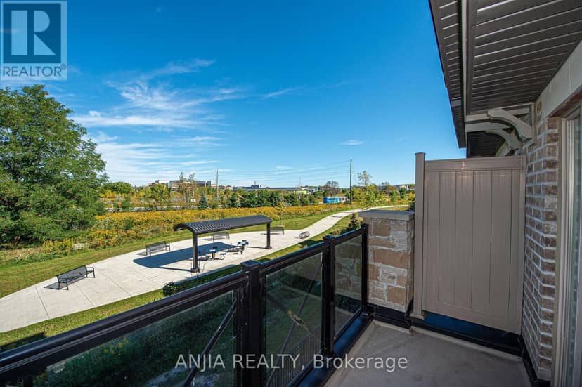 207 - 10 Dunsheath Way — photo 16 of 40