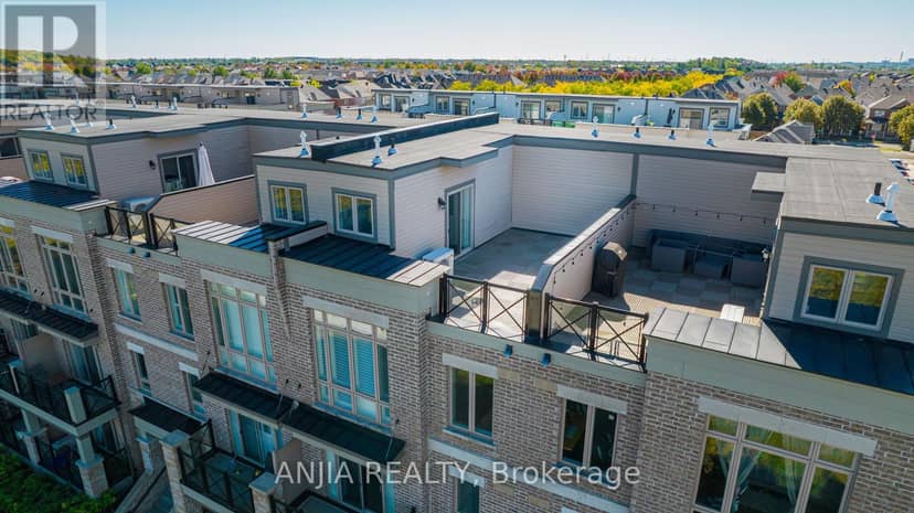 207 - 10 Dunsheath Way — photo 31 of 40