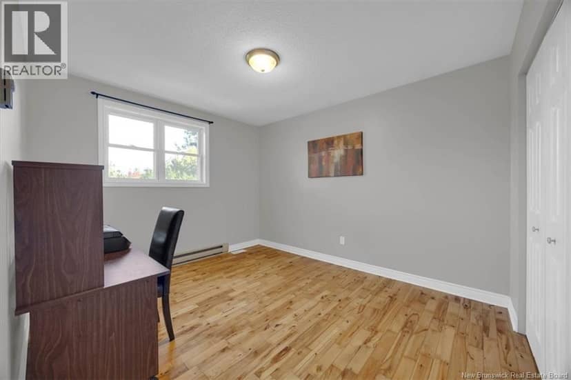 89 Ashfield Drive — photo 12 of 35