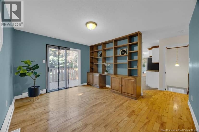 89 Ashfield Drive — photo 8 of 35