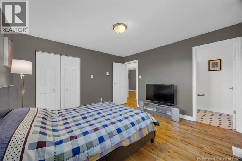 89 Ashfield Drive — photo 10 of 35