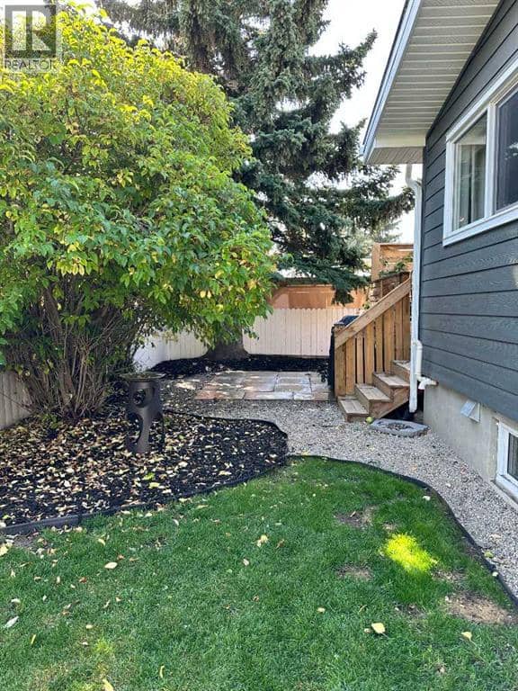 68 Haysboro Crescent SW — photo 35 of 39