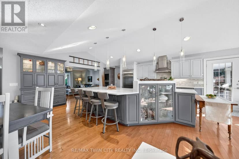 6 Eldale Road — photo 15 of 40