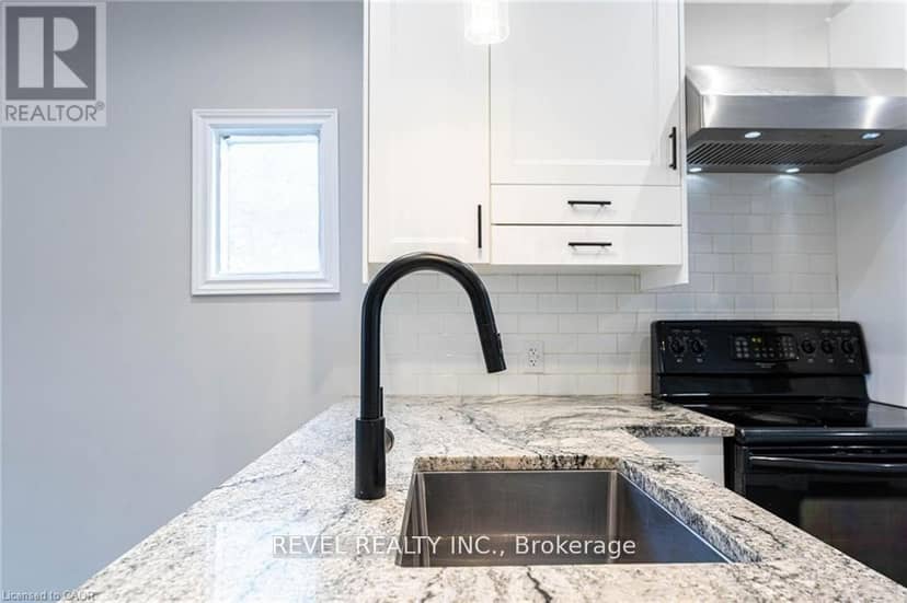 222 Kensington Avenue N — photo 14 of 35