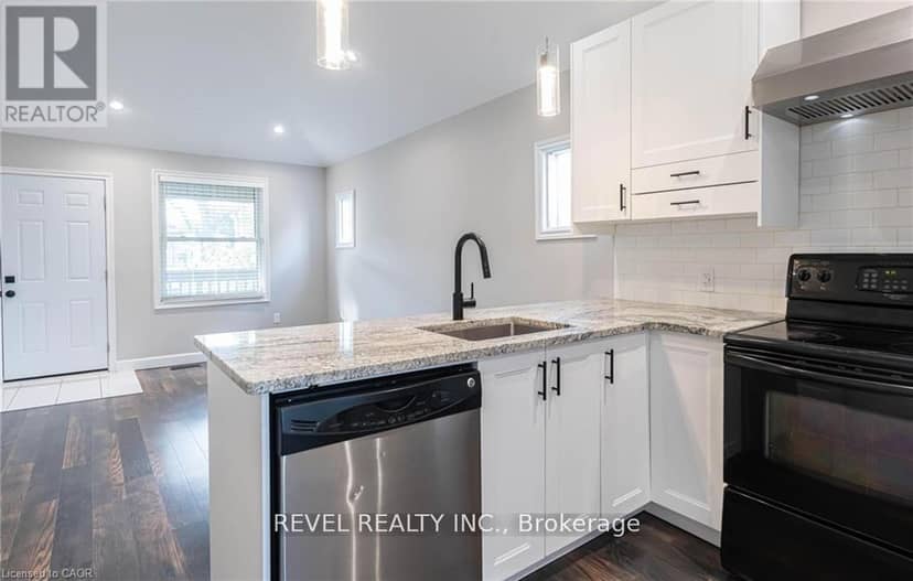 222 Kensington Avenue N — photo 15 of 35