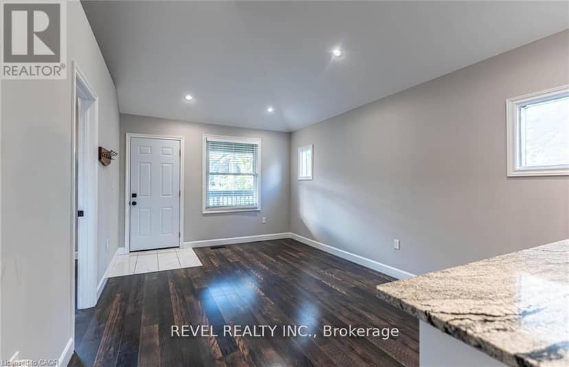 222 Kensington Avenue N — photo 19 of 35