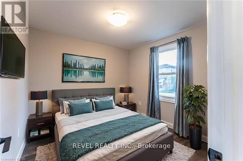 222 Kensington Avenue N — photo 24 of 35