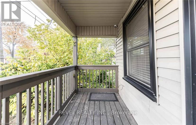 222 Kensington Avenue N, Hamilton, photo 4