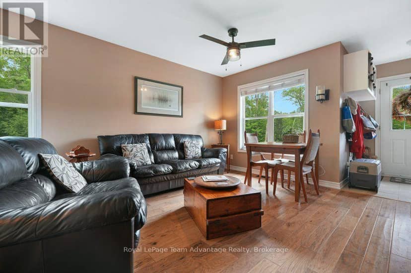 5 - 45 Seguin Place — photo 10 of 40