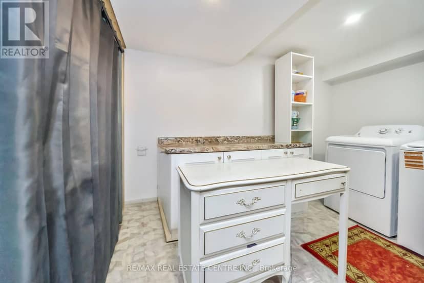 59 Craigleigh Crescent — photo 16 of 19