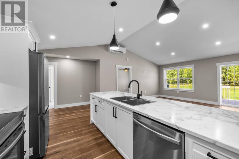 15 621 Murphy Street — photo 13 of 40