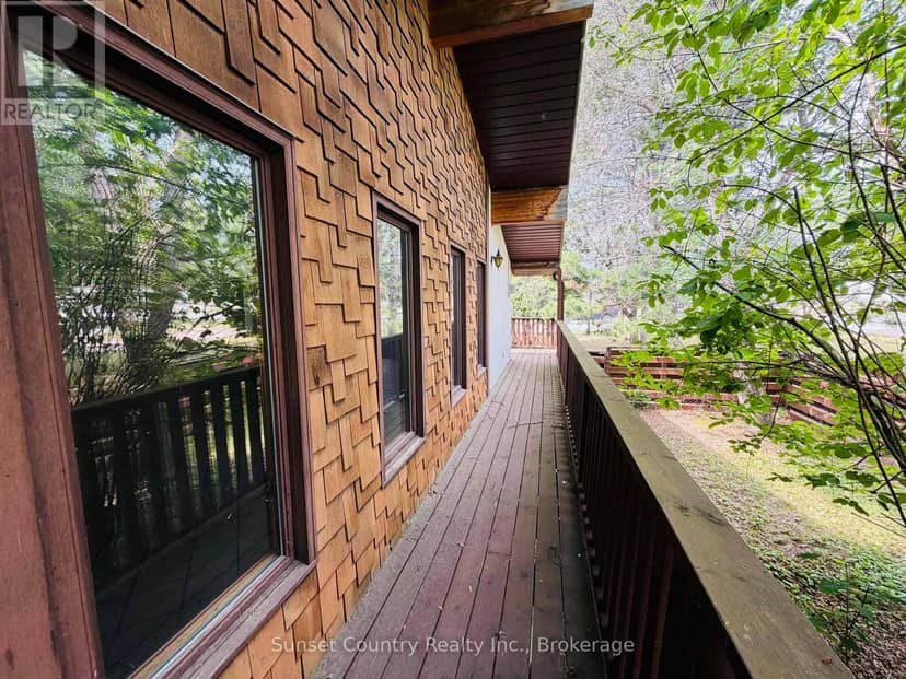 239 Memorial Avenue, Dryden, photo 2
