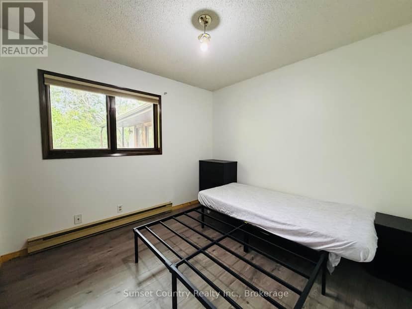 239 Memorial Avenue — photo 24 of 35