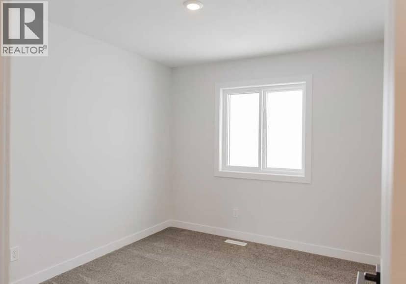9530 114 Avenue — photo 32 of 36