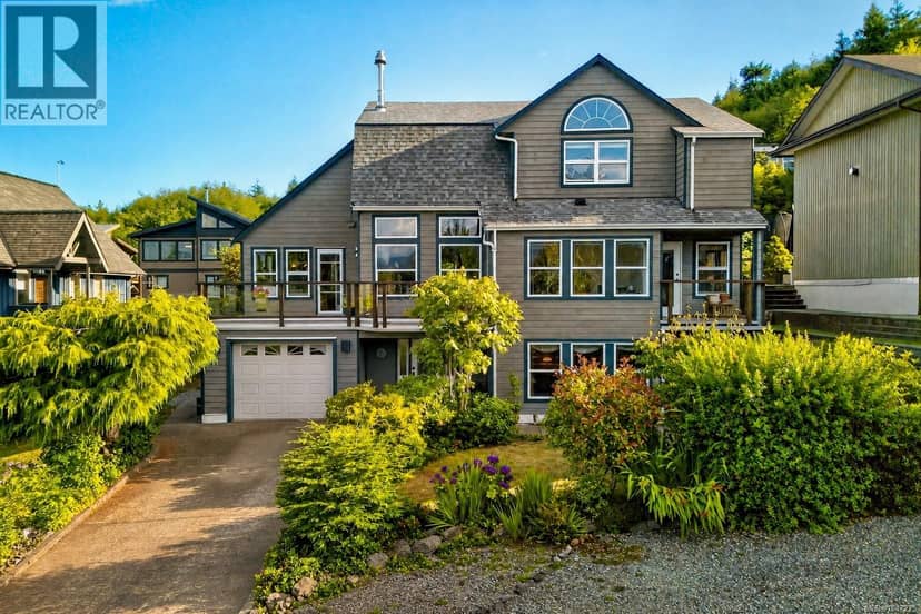 607 Pfeiffer Cres, Tofino