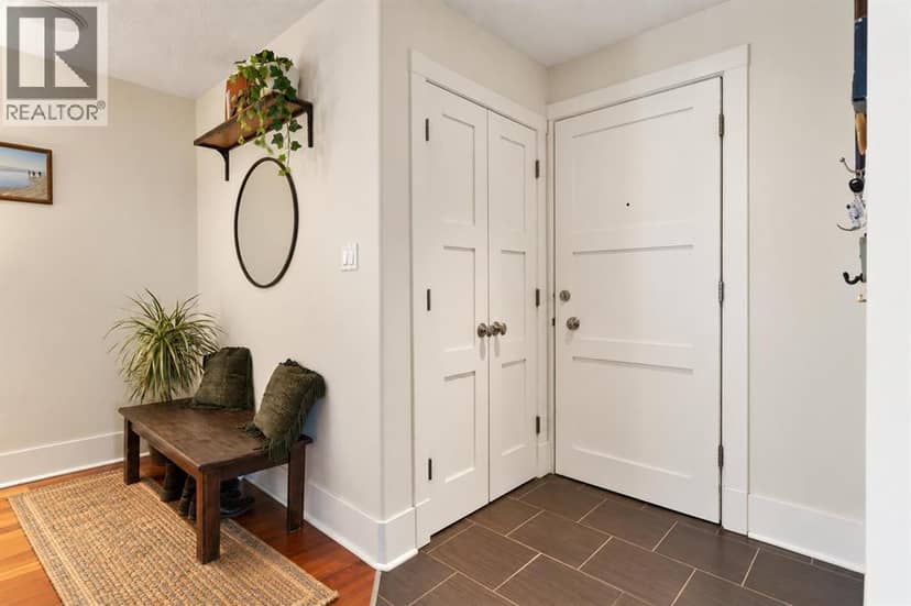 301, 312 Cedar Crescent SW, Calgary, photo 2