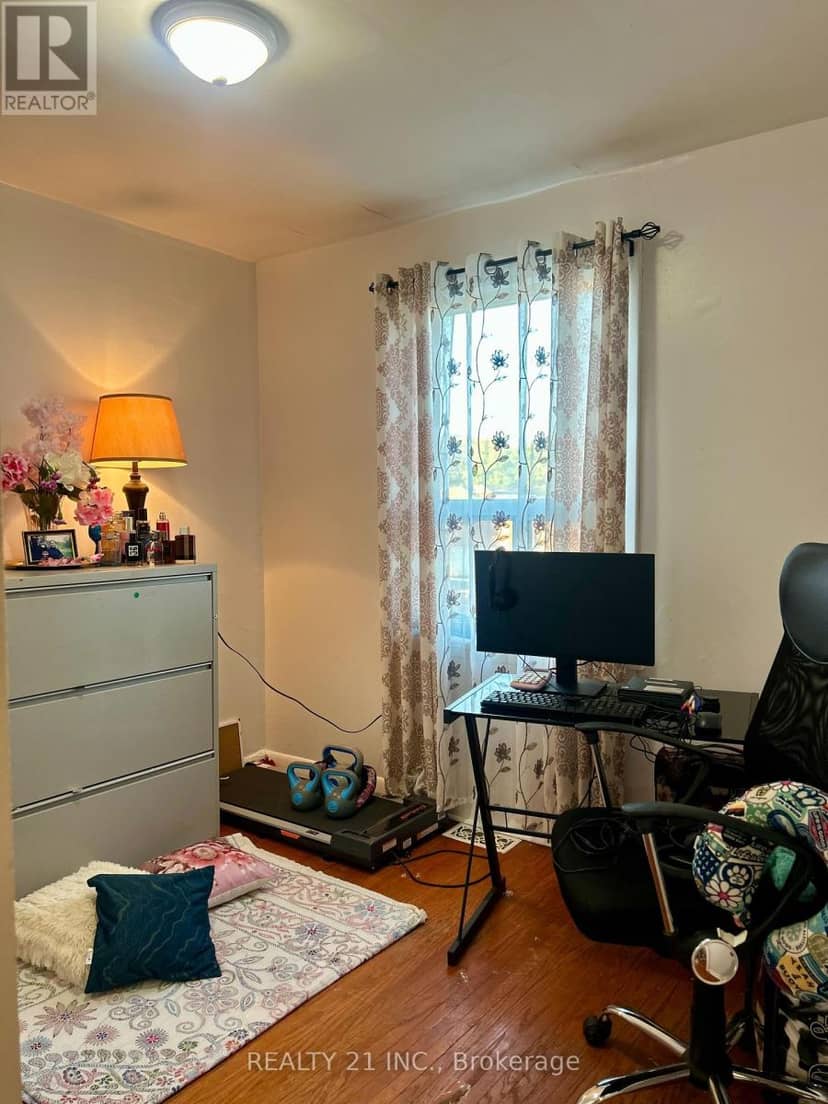 176 Linden Avenue — photo 16 of 25