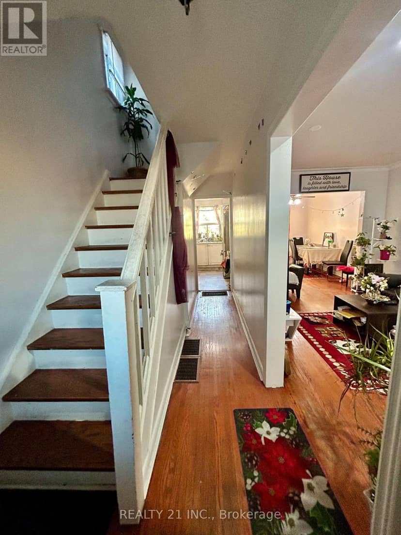 176 Linden Avenue — photo 10 of 25