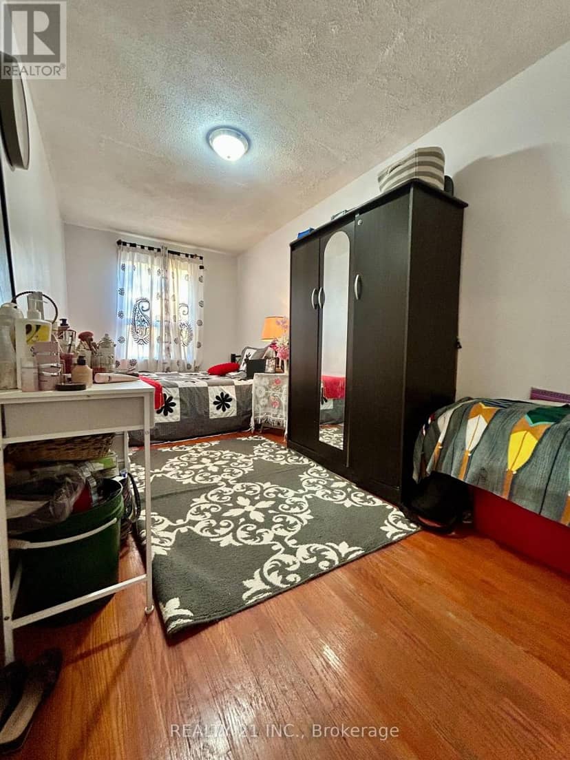 176 Linden Avenue — photo 13 of 25