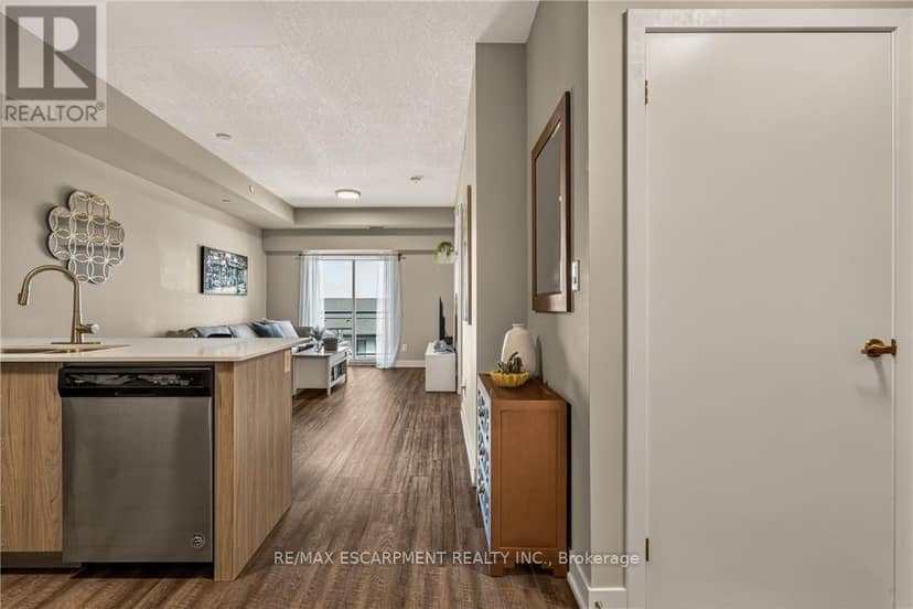 413 - 16 Markle Crescent — photo 22 of 40