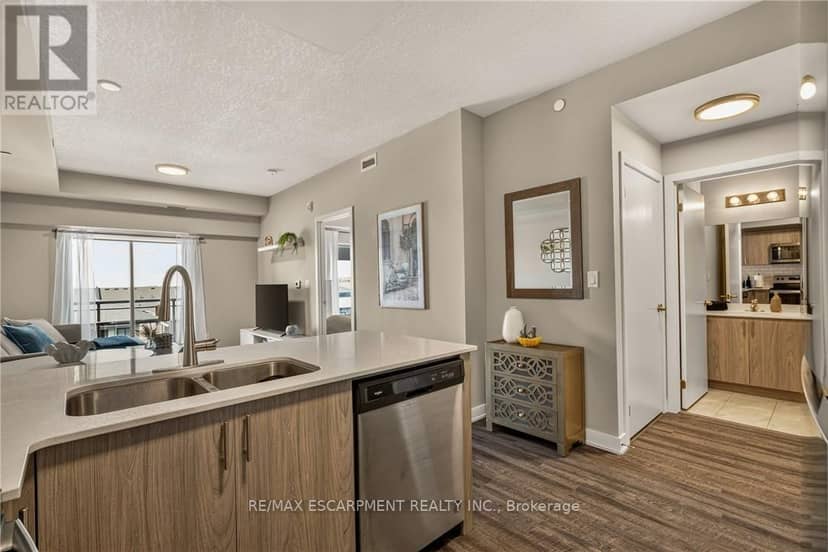 413 - 16 Markle Crescent — photo 9 of 40