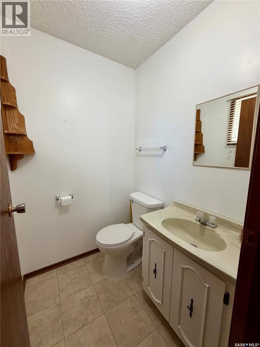 141 Railway AVENUE, Norquay, photo 7