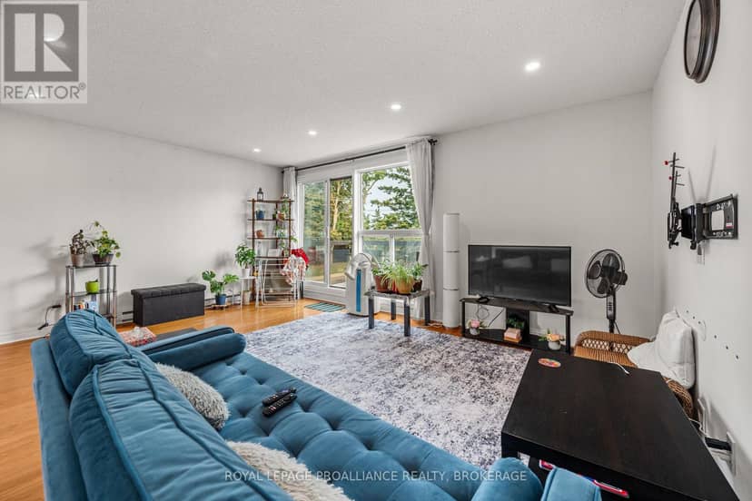 201 - 315 Regent Street — photo 17 of 31
