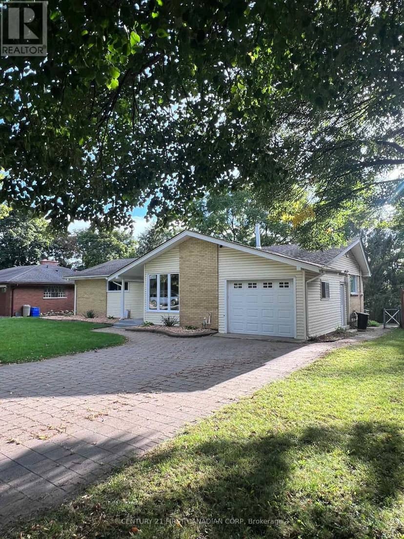 604 Headley Drive, London North, photo 2