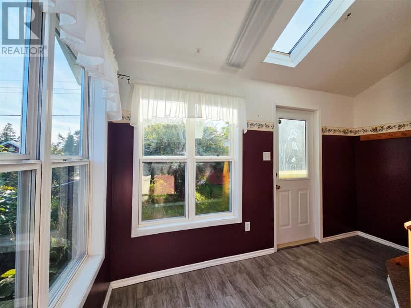 26 Forest Road — photo 21 of 40