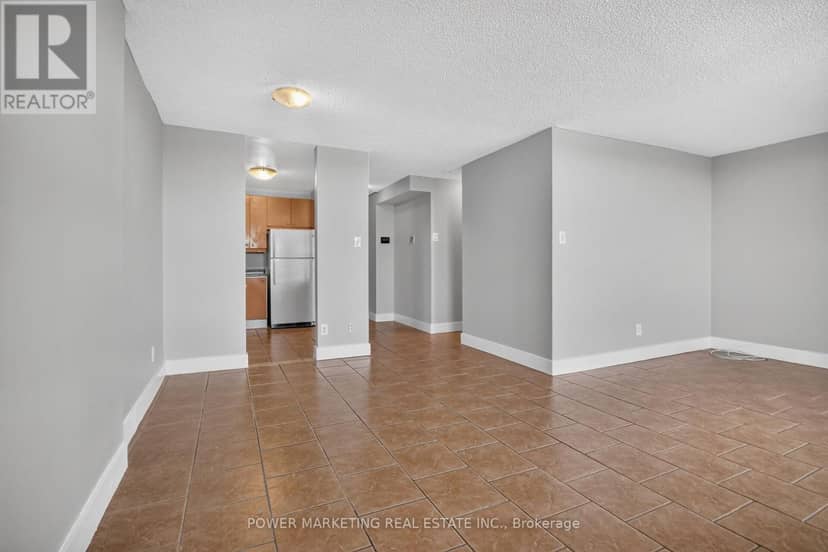 810 - 2020 Jasmine Crescent — photo 23 of 40