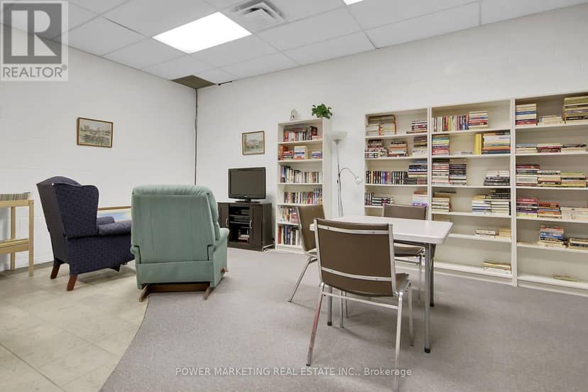 810 - 2020 Jasmine Crescent — photo 40 of 40