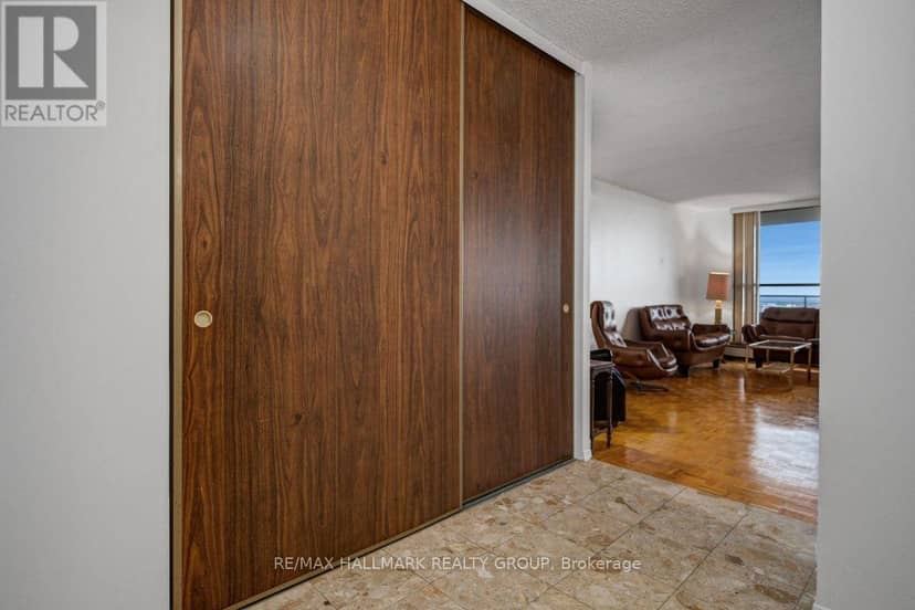 2204 - 505 St Laurent Boulevard, Ottawa, photo 5