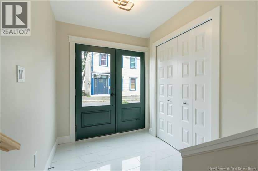 23 Harding Street — photo 2 of 40