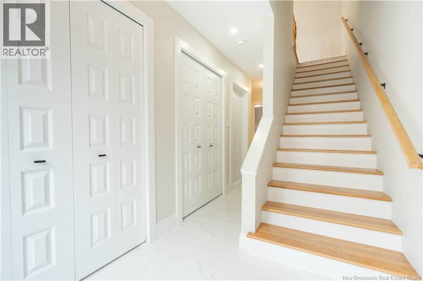 23 Harding Street — photo 3 of 40