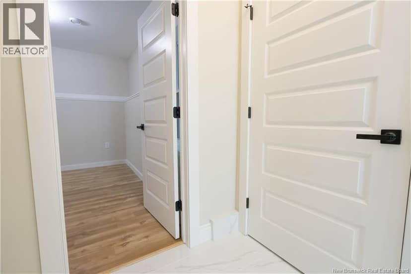 23 Harding Street — photo 4 of 40