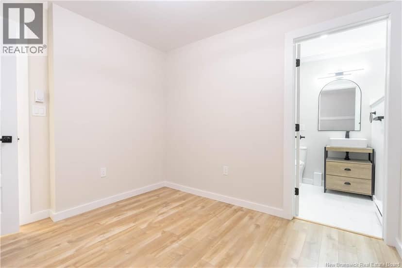 23 Harding Street — photo 6 of 40