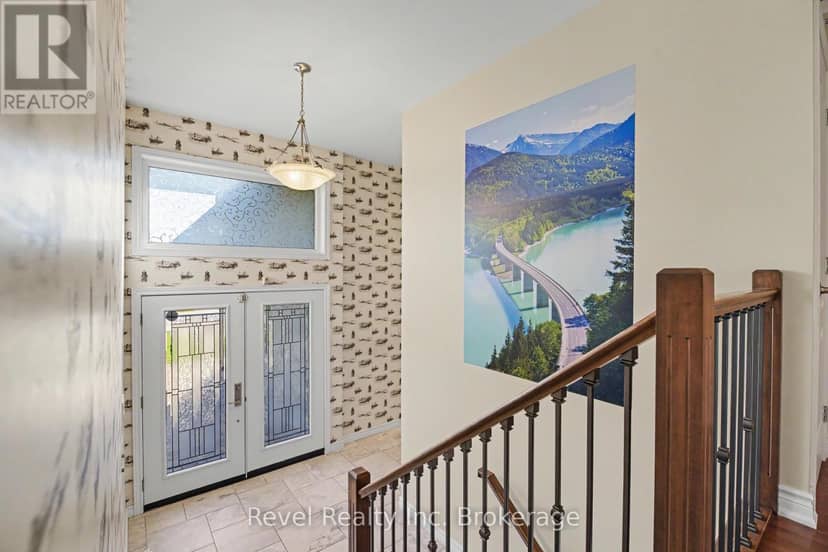 5 Sugarbush Street, North Bay, photo 5