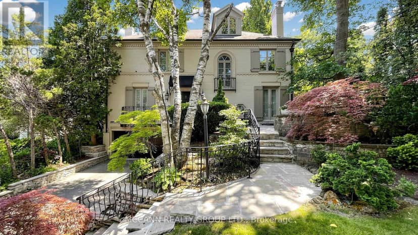 27 Strathgowan Crescent, Toronto, photo 2