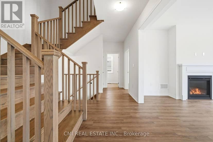 2 George Ellis Drive — photo 26 of 40