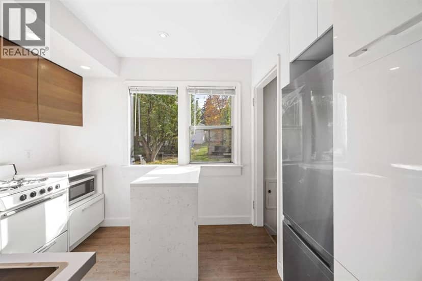 221 26 Avenue NE, Calgary, photo 7