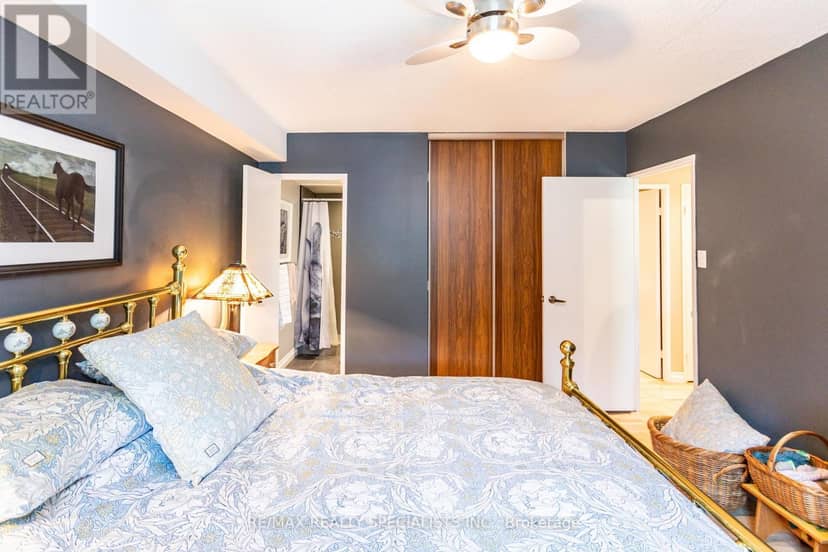 410 - 966 Inverhouse Drive — photo 19 of 39