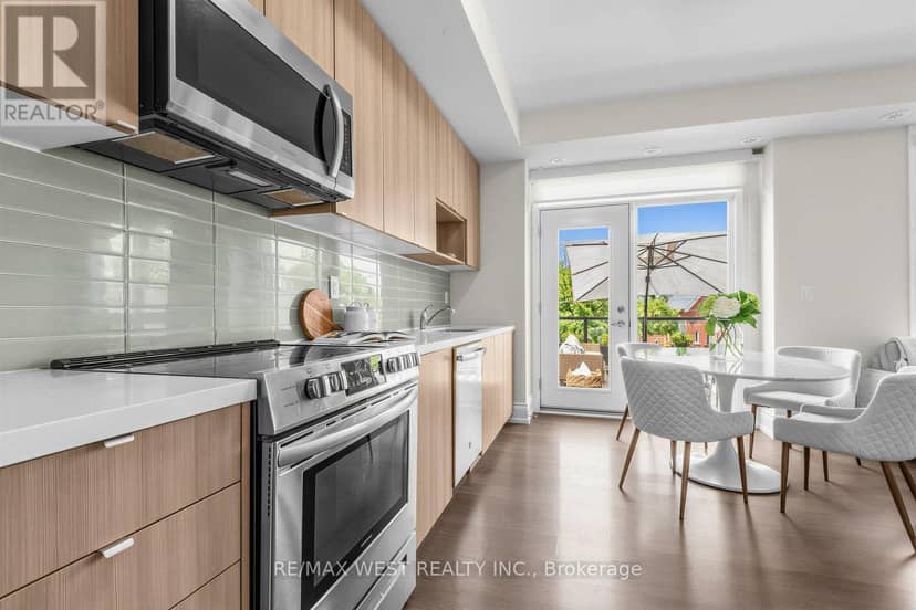 303 - 1150 Briar Hill Avenue, Toronto, photo 8