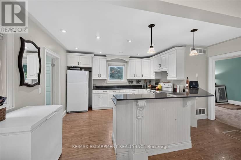 8 Victoria Street — photo 14 of 40