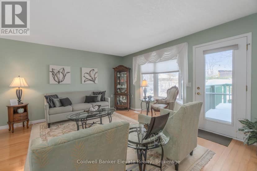 36 - 2705 Kingsway Drive — photo 11 of 40