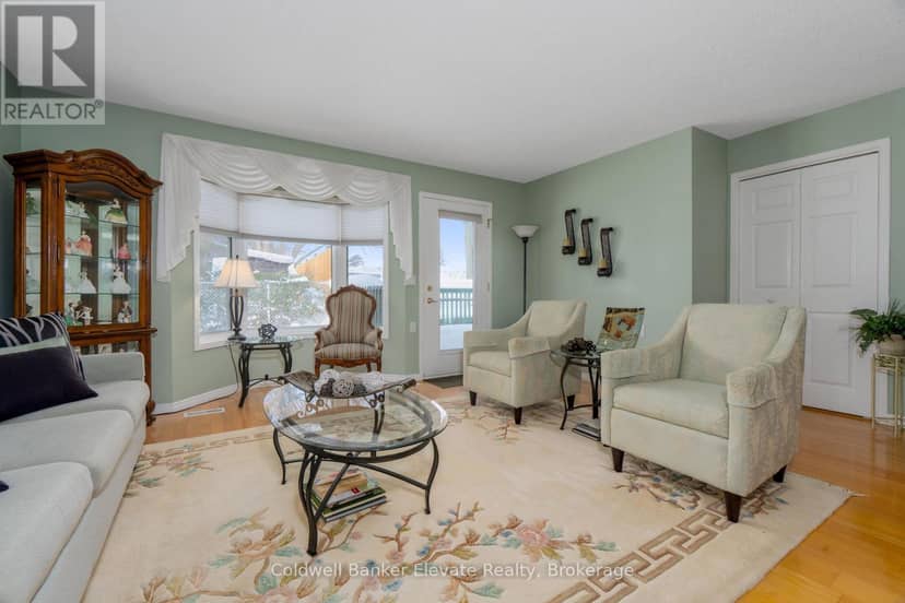 36 - 2705 Kingsway Drive — photo 14 of 40