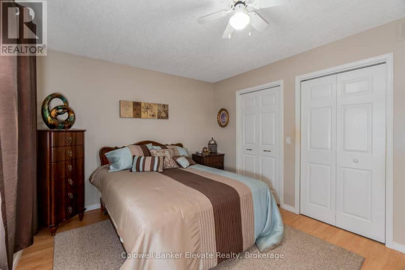 36 - 2705 Kingsway Drive — photo 16 of 40